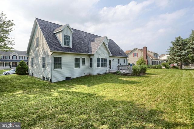 1 GRANDVIEW CT, Mechanicsburg, PA 17055