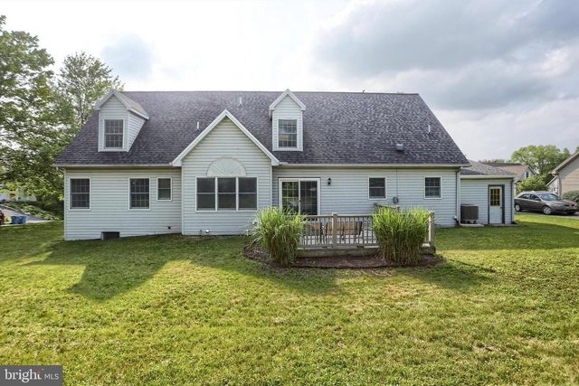 1 GRANDVIEW CT, Mechanicsburg, PA 17055