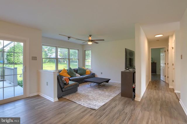 1 GRANDVIEW CT, Mechanicsburg, PA 17055