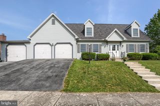 1 GRANDVIEW CT, Mechanicsburg, PA 17055