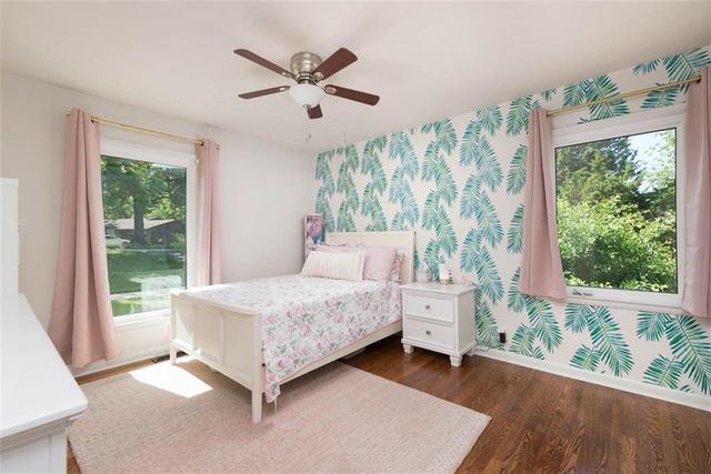 30 NE Normandy Lane, Kansas City, MO 64116