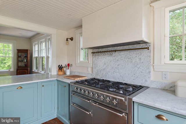 2 RIVER DR, Annapolis, MD 21403