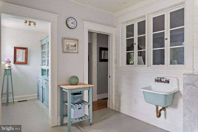 2 RIVER DR, Annapolis, MD 21403