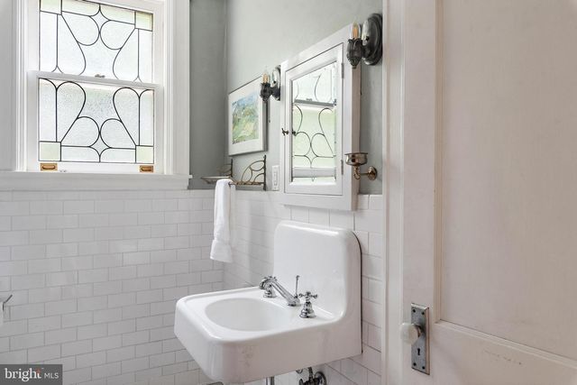 2 RIVER DR, Annapolis, MD 21403