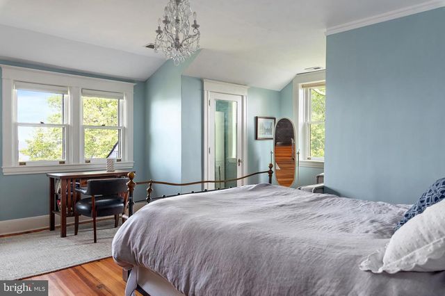 2 RIVER DR, Annapolis, MD 21403