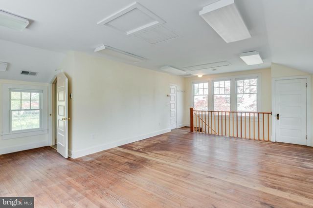 2 RIVER DR, Annapolis, MD 21403