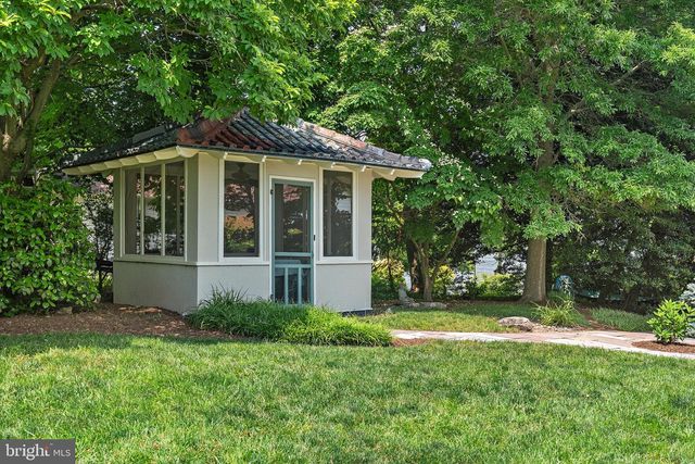 2 RIVER DR, Annapolis, MD 21403