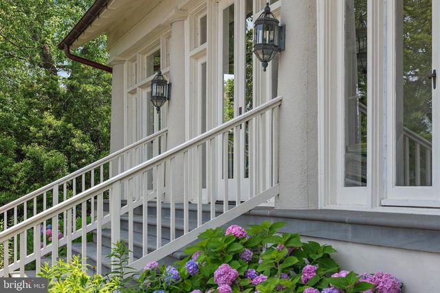 2 RIVER DR, Annapolis, MD 21403