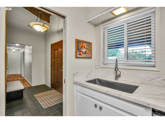 4404 Ne 129TH Pl, Portland, OR 97230