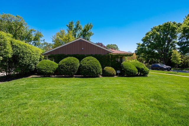 901 Park Plaine Avenue, Park Ridge, IL 60068