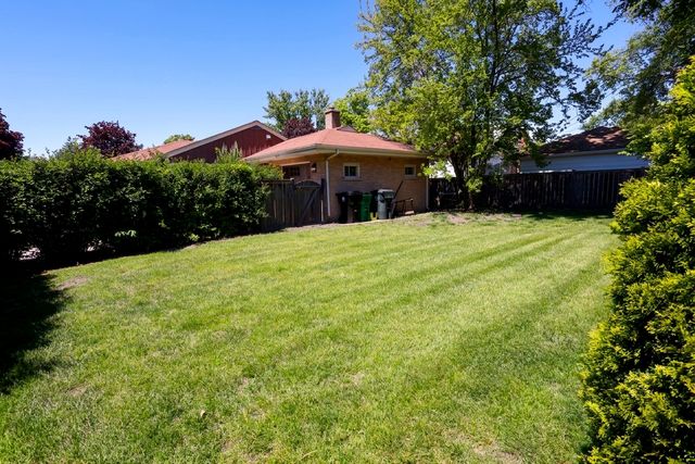 901 Park Plaine Avenue, Park Ridge, IL 60068