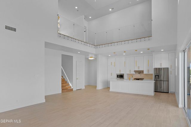 5699 RIO BONITO Circle, El Paso, TX 79932