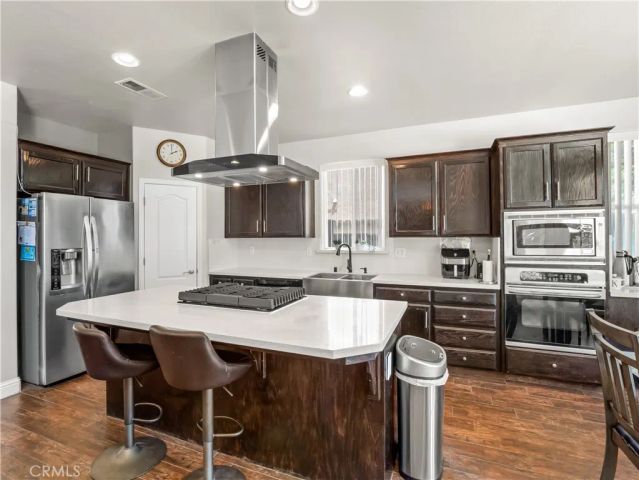 2686 Robinwood, Clovis, CA 93611