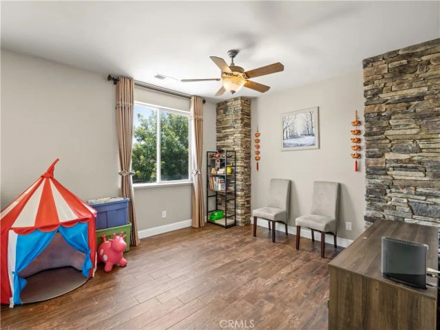 2686 Robinwood, Clovis, CA 93611