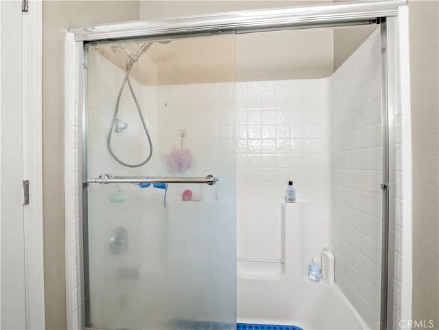 2686 Robinwood, Clovis, CA 93611