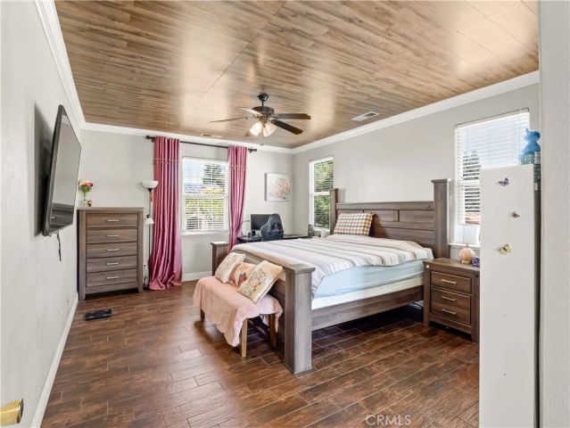 2686 Robinwood, Clovis, CA 93611