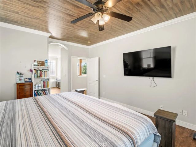 2686 Robinwood, Clovis, CA 93611