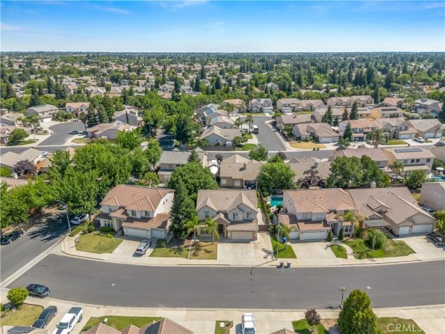 2686 Robinwood, Clovis, CA 93611