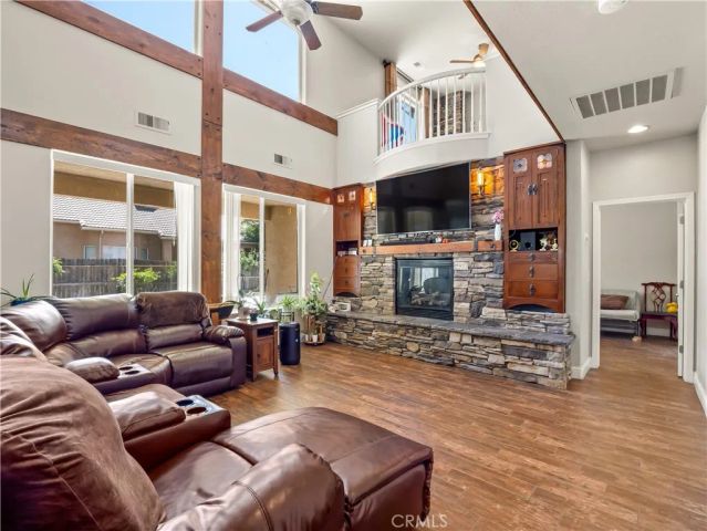 2686 Robinwood, Clovis, CA 93611