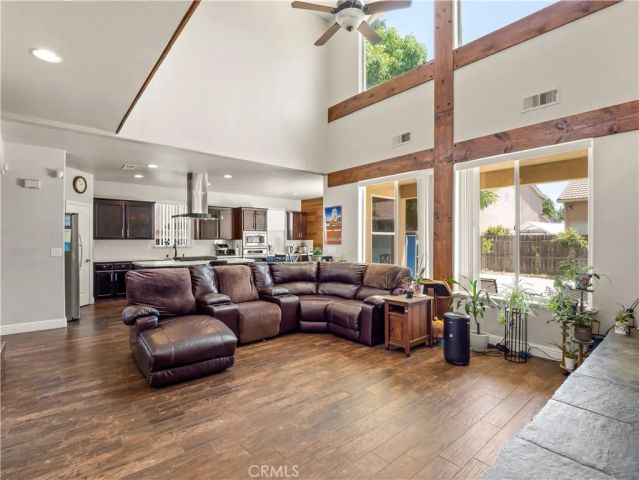 2686 Robinwood, Clovis, CA 93611