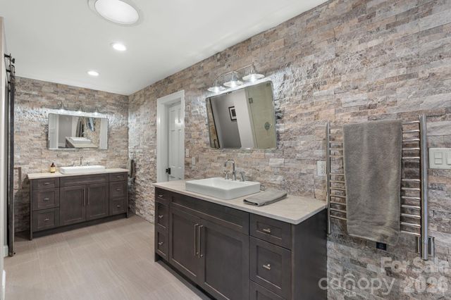 3302 Timber Trail, Asheville, NC 28804