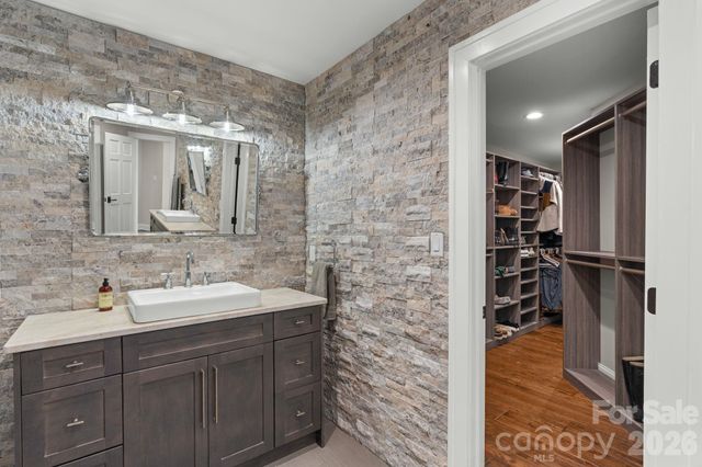 3302 Timber Trail, Asheville, NC 28804