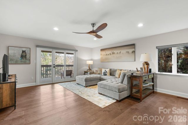 3302 Timber Trail, Asheville, NC 28804