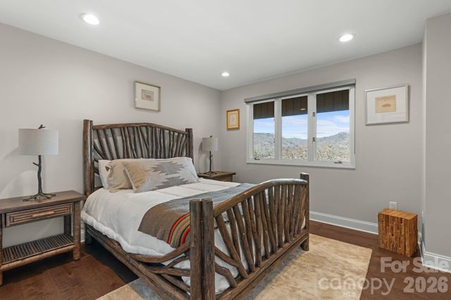 3302 Timber Trail, Asheville, NC 28804