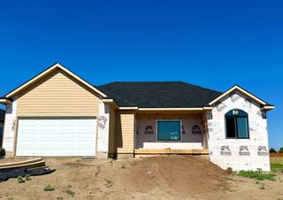 2230 Huntwood Dr, Salina, KS 67401