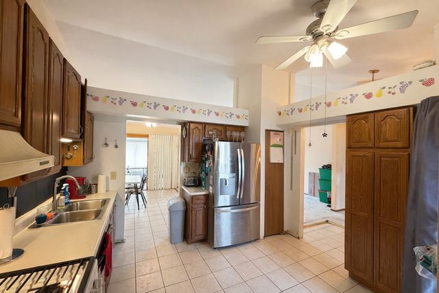 1605 Powder Horn Drive, Algonquin, IL 60102