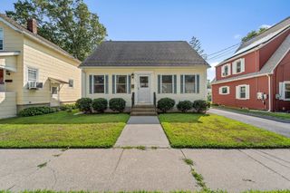 184 Russell St, Springfield, MA 01104