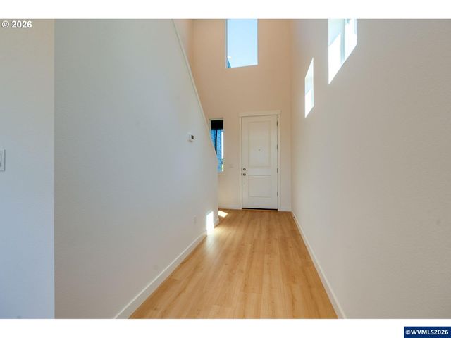 808 Magnolia Av, Woodburn, OR 97071