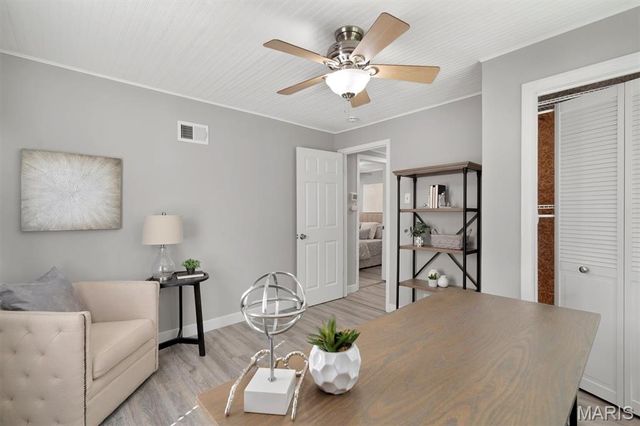 5463 Tedmar, St Louis, MO 63139