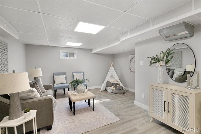 5463 Tedmar, St Louis, MO 63139
