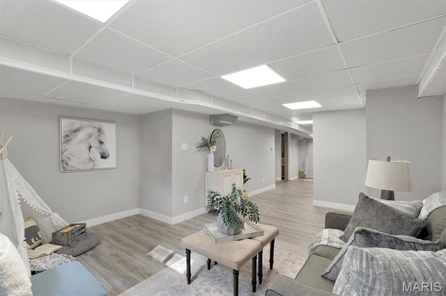 5463 Tedmar, St Louis, MO 63139