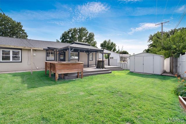5463 Tedmar, St Louis, MO 63139