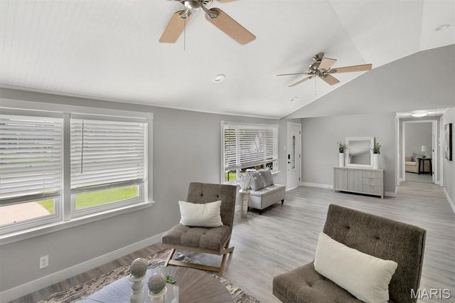 5463 Tedmar, St Louis, MO 63139