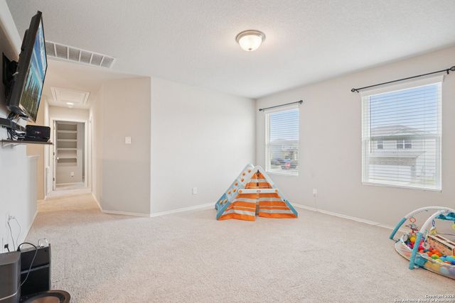 13030 Heathers Reef, St Hedwig, TX 78152