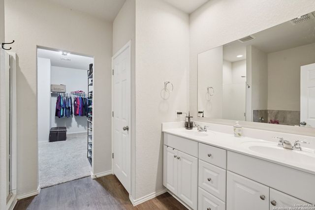 13030 Heathers Reef, St Hedwig, TX 78152