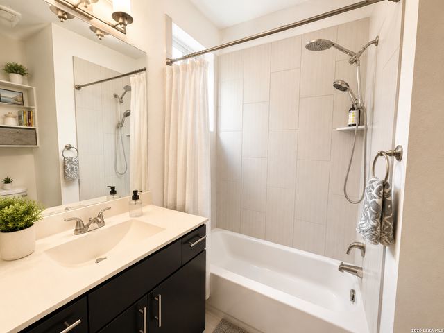 704 N CHERRY ST, San Antonio, TX 78202
