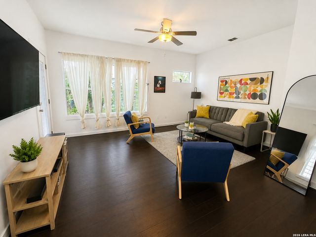 704 N CHERRY ST, San Antonio, TX 78202