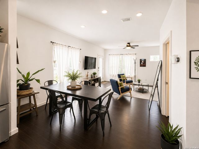 704 N CHERRY ST, San Antonio, TX 78202