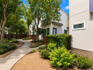 704 N CHERRY ST, San Antonio, TX 78202