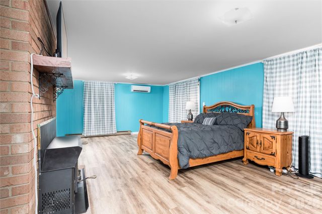 286 Valley Road, Hickory, NC 28601