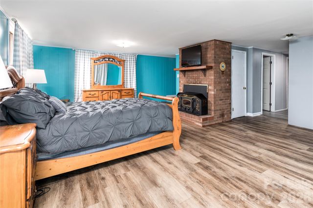 286 Valley Road, Hickory, NC 28601