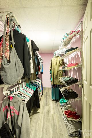 286 Valley Road, Hickory, NC 28601