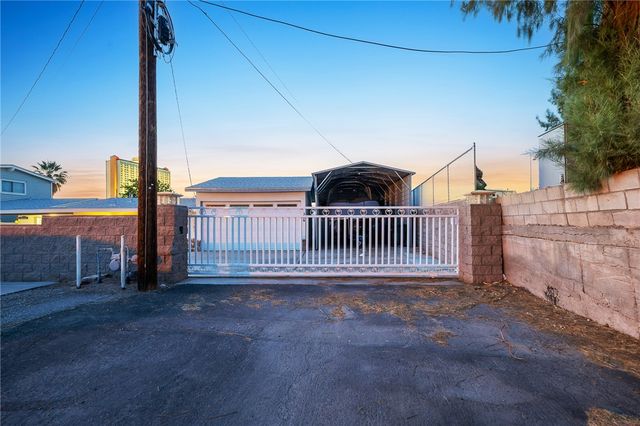 326 Krueger Lane, Bullhead City, AZ 86429