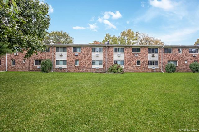 2449 Union Blvd 21A, Islip, NY 11751
