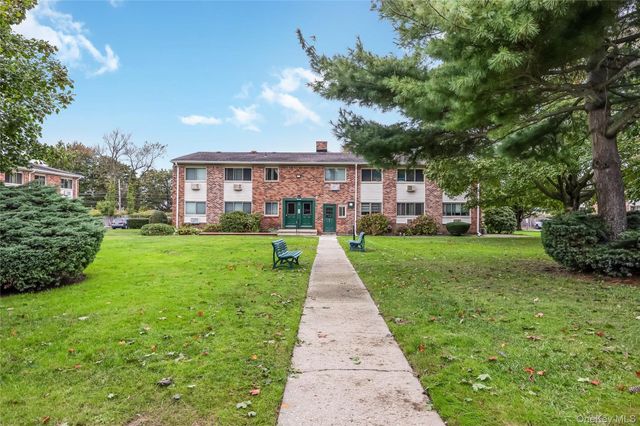 2449 Union Blvd 21A, Islip, NY 11751
