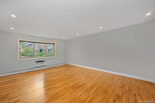 2449 Union Blvd 21A, Islip, NY 11751